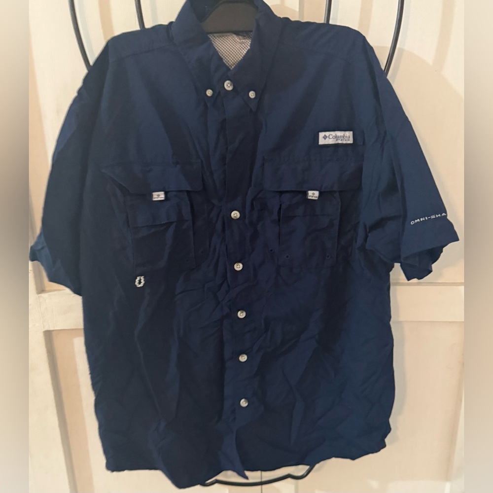 Columbia Men's Deep Blue Casual Shirt